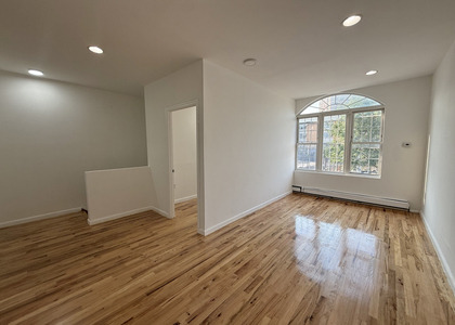 480 Kosciuszko Street - Photo 1