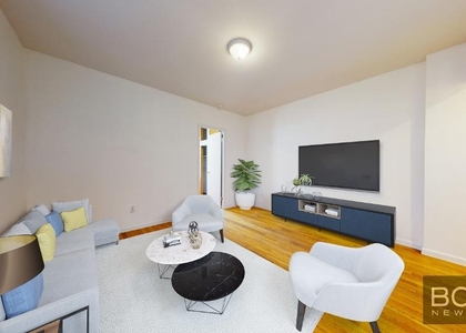 East 65 Street - Photo 1