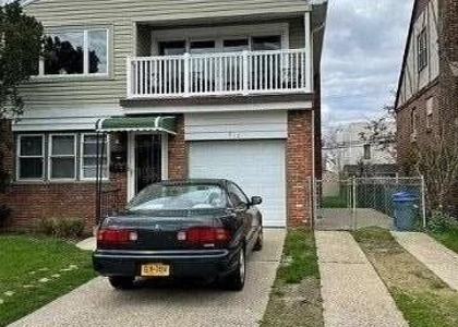 317 E Olive Street - Photo 1