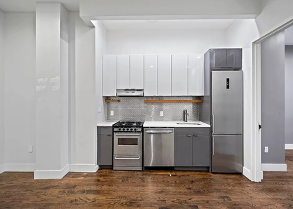 60-15 Myrtle Ave - Photo 1