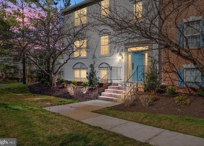 12104 Greenway Court - Photo 1