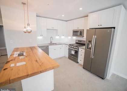 1331 N Randolph Street - Photo 1