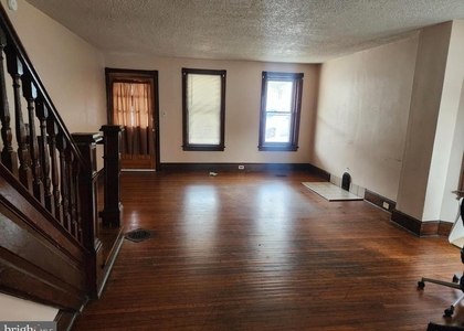 118 S 6th Avenue - Photo 1