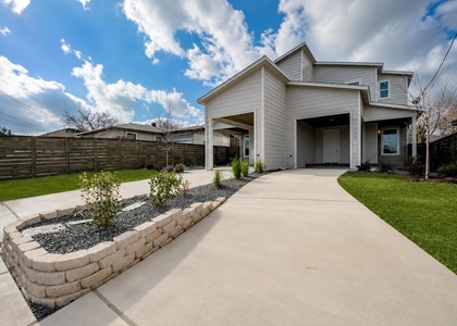 7104 Blessing Ave - Photo 1