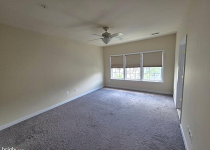 308 Garden View Square - Photo 1