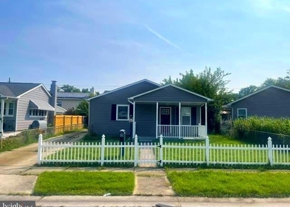 1202 Fuselage Avenue - Photo 1
