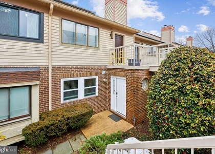 73 Hawthorne Court Ne - Photo 1
