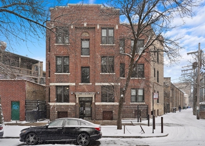 2647 N Sawyer Avenue - Photo 1