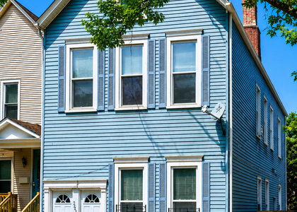 1946 W Belmont Avenue - Photo 1