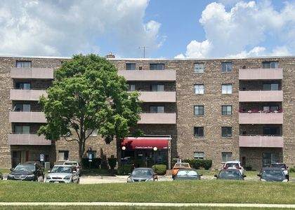1460 Fairlane Drive - Photo 1