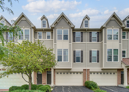 3335 Kentshire Circle - Photo 1