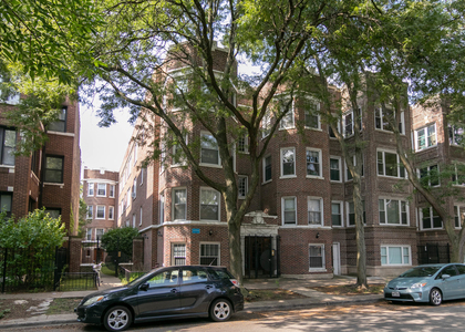 7646 N Greenview Avenue - Photo 1