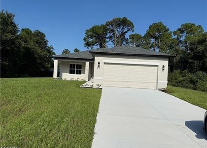 232 Bell Boulevard S - Photo 1