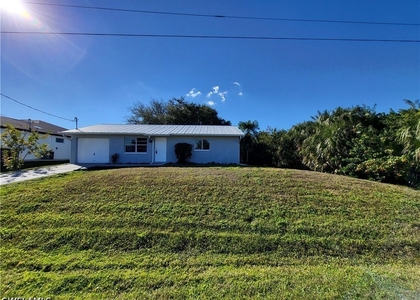 6143 Hester Avenue - Photo 1
