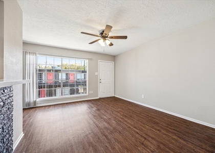 201 Emerson Street - Photo 1