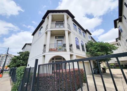 1421 Bremond Street - Photo 1