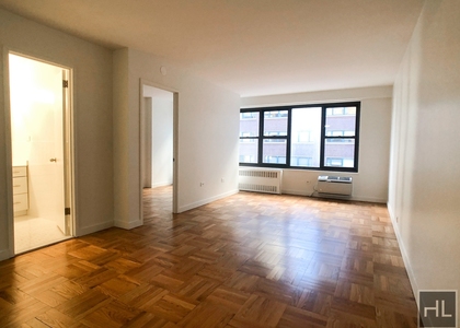 Fourth Avenue - Photo 1