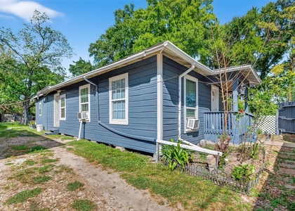968 Garapan Street - Photo 1