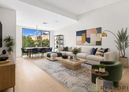 960 Franklin Avenue - Photo 1