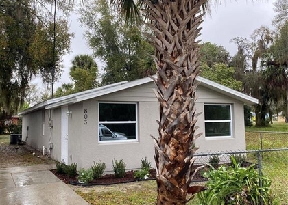 803 E Hazzard Avenue - Photo 1