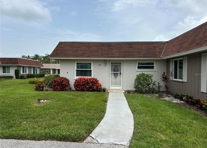 1359 Glendale Circle W - Photo 1