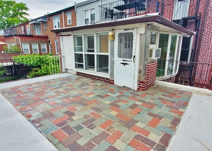 25-20 Ditmars Blvd - Photo 1