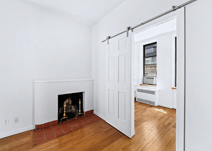 Madison Avenue - Photo 1