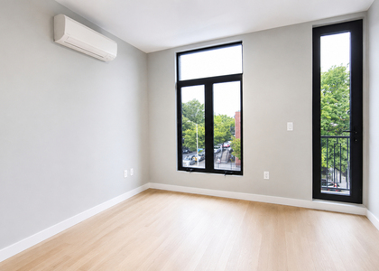 2819 Clarendon Rd - Photo 1