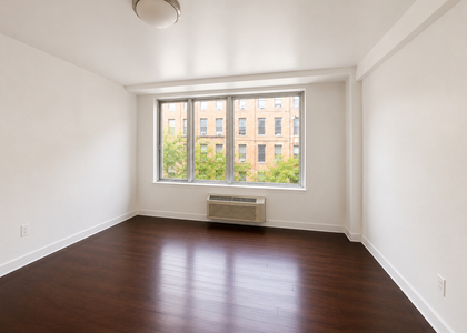286 Stanhope Street - Photo 1