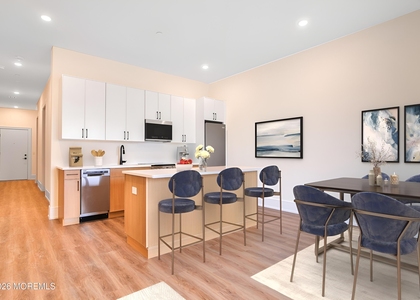 527 Bangs Avenue - Photo 1