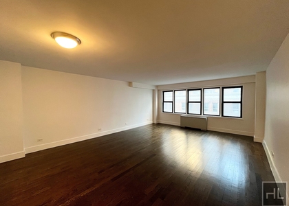 East 63 Street - Photo 1