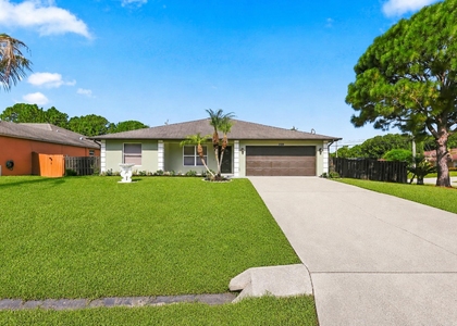 3102 Sw Cathedral Street - Photo 1