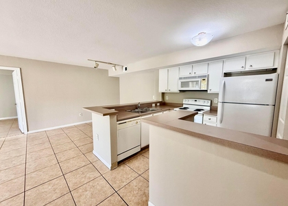 181 Sw Palm Drive - Photo 1