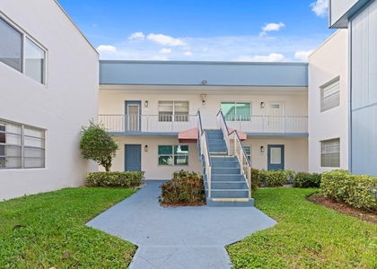 246 Normandy Lane - Photo 1