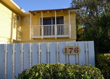 176 Seabreeze Circle - Photo 1