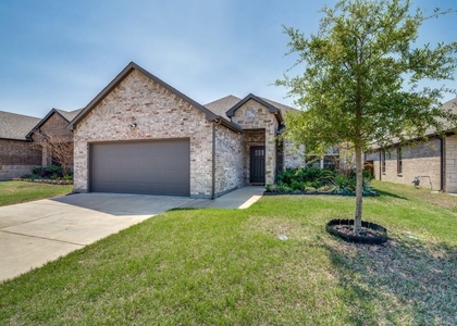 248 Braves Way - Photo 1