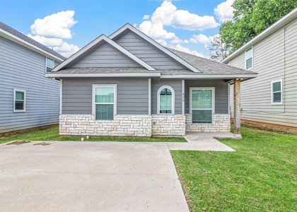 426 W Coffin Street - Photo 1