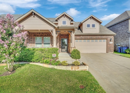 5805 Zinnia Drive - Photo 1