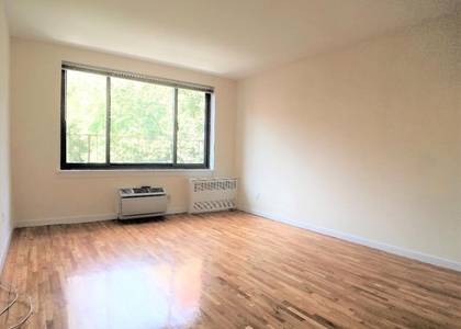 E 87 St / York Avenue - Photo 1