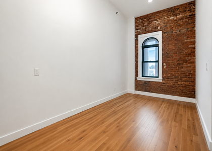 16 Howard Avenue - Photo 1