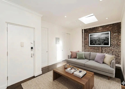 338 East 55th Street - Photo 1