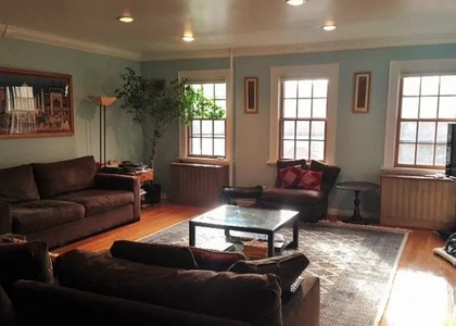 152 Burns Street, Forest Hills - Photo 1