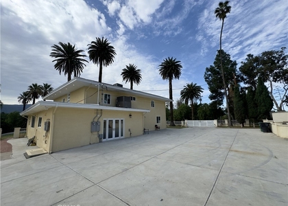 1607 Cherokee - Photo 1