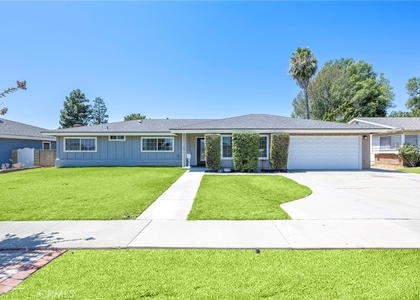 1219 N Van Buren Street - Photo 1