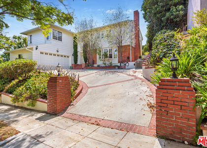 9808 Hillgreen Place - Photo 1