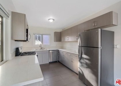 1301 S Saltair Avenue - Photo 1