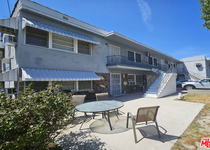 1341 N Keystone Street - Photo 1