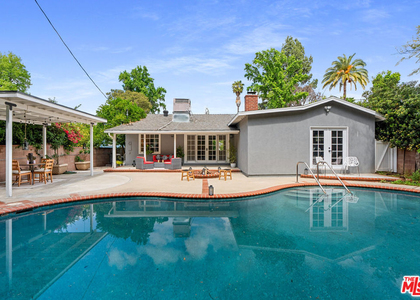 14346 Killion Street - Photo 1