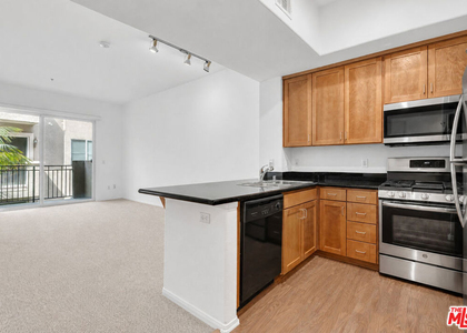 4060 Glencoe Avenue - Photo 1