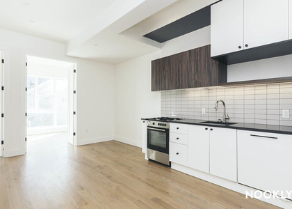 1534 Putnam Ave - Photo 1